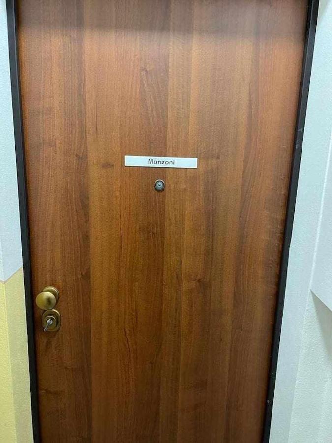 La Stanza Del Manzoni 1 Piano No Ascensore Pavía Exterior foto